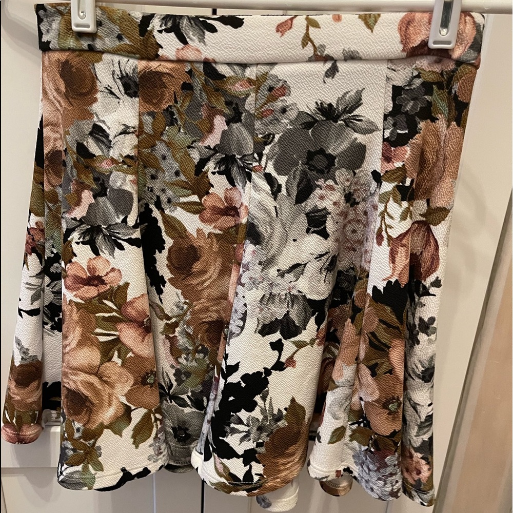 Lush floral skirt.